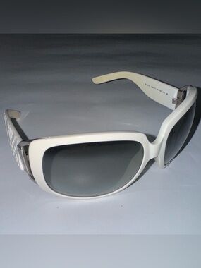 Burberry Italy White Oversized Square Sunglasses Nova Check Designer Shades